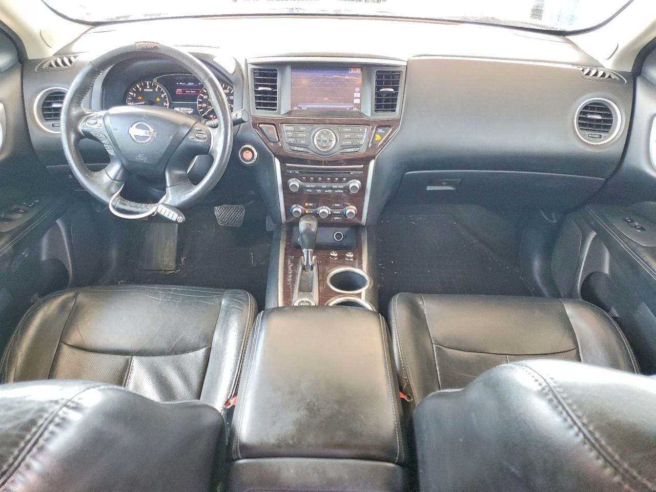 Nissan Pathfinder S
