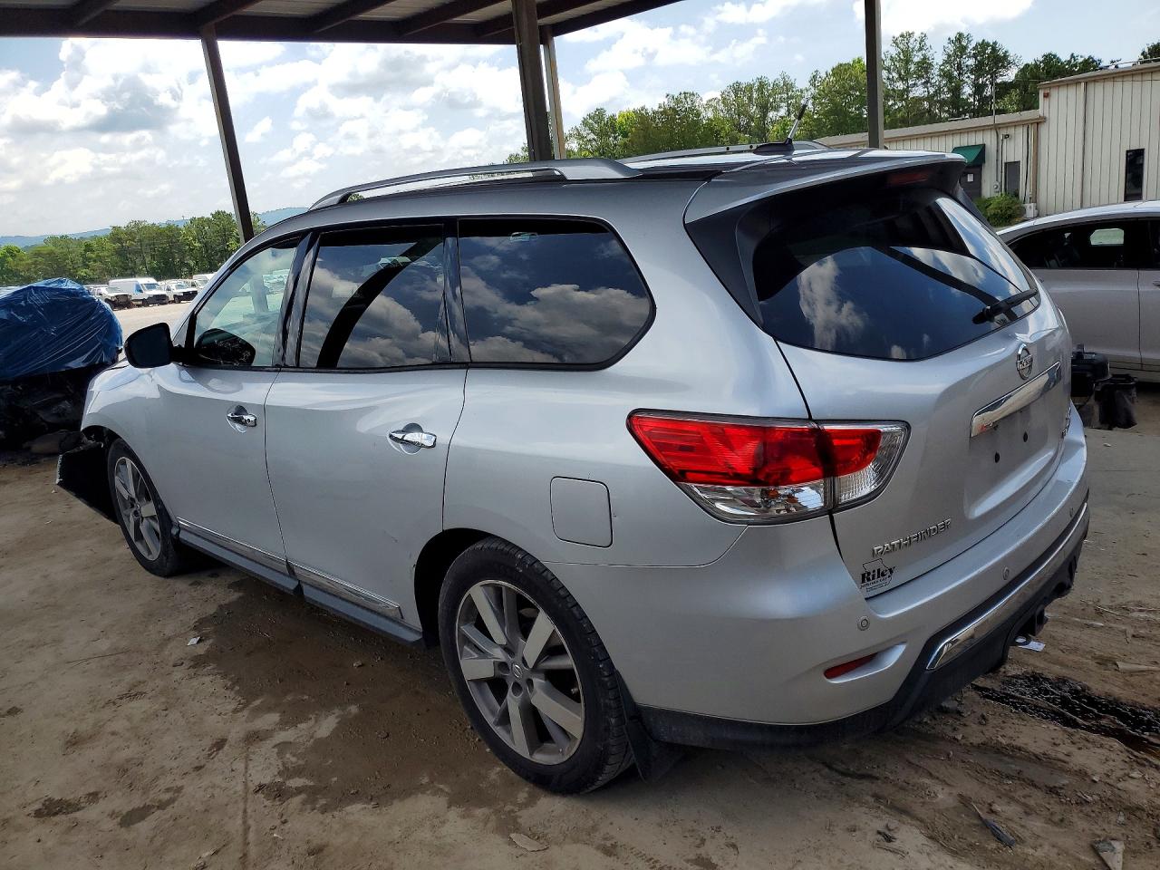 Nissan Pathfinder S