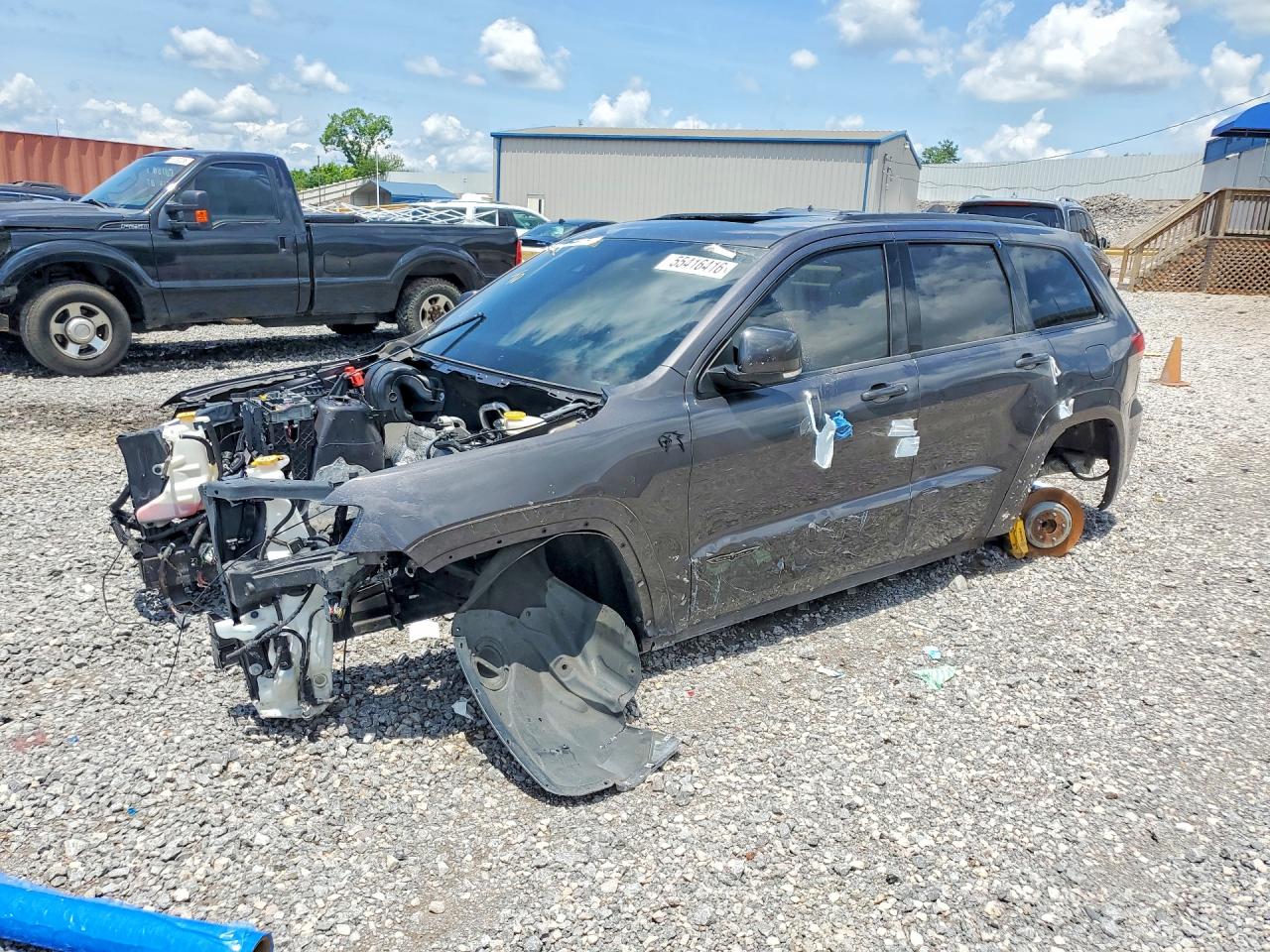Salvage Jeep Cherokee Image