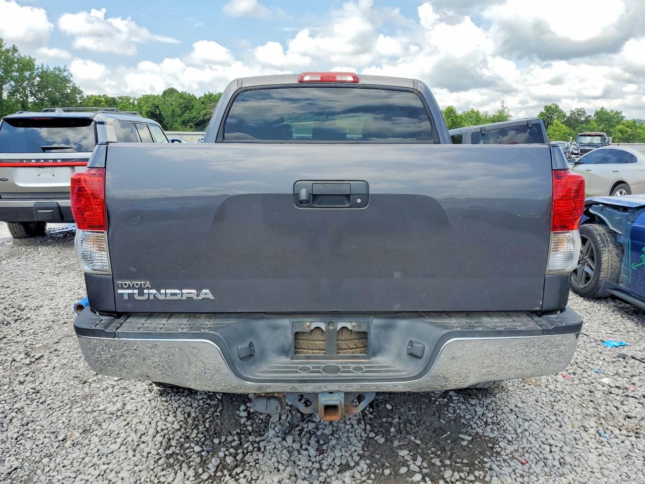 Toyota Tundra Crewmax Sr5