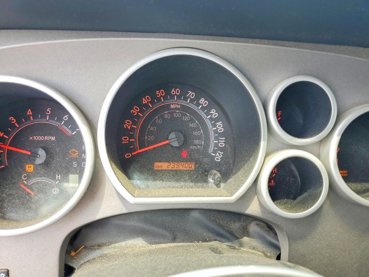 Toyota Tundra Crewmax Sr5