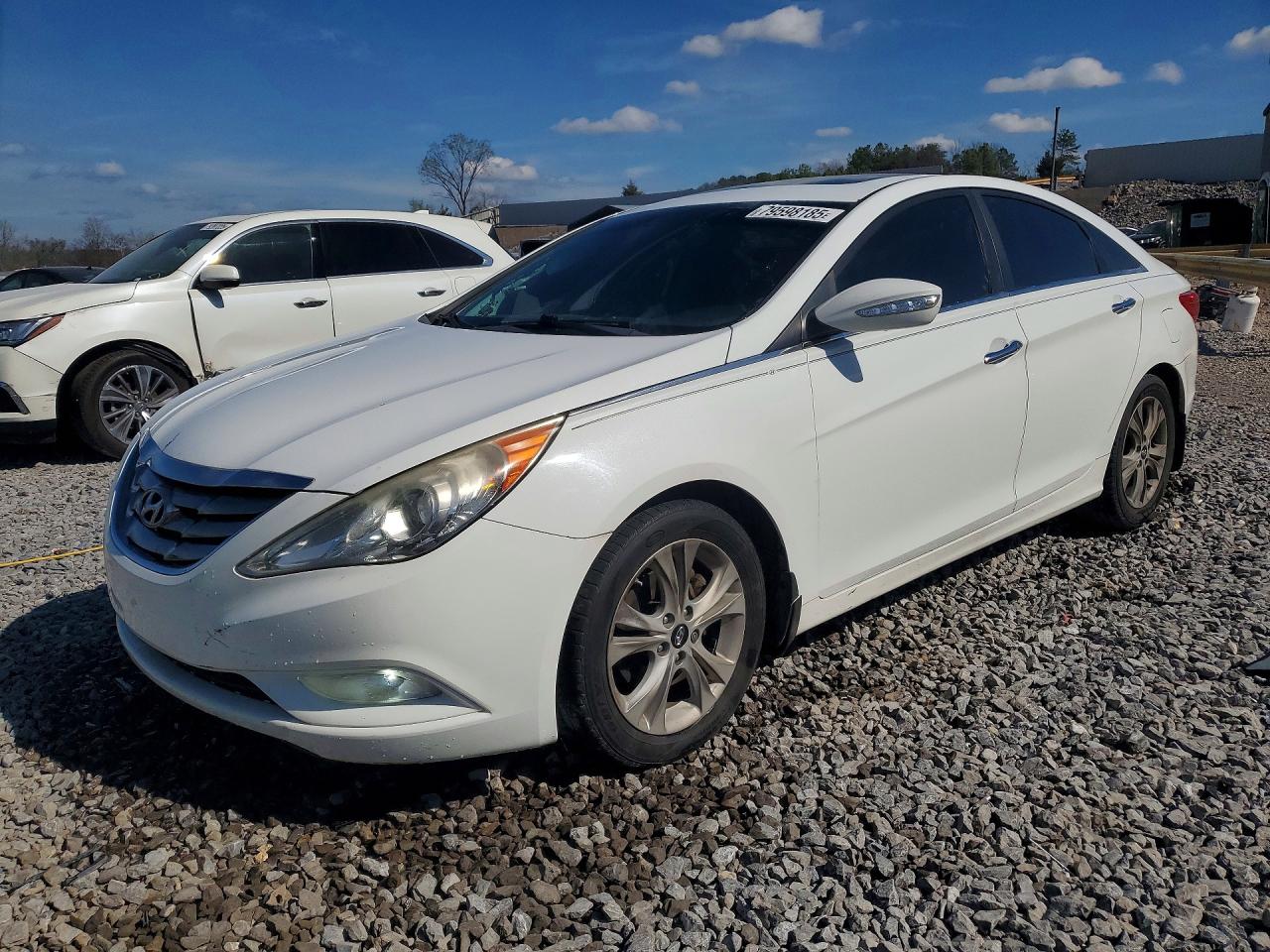 Salvage Hyundai SONATA Image