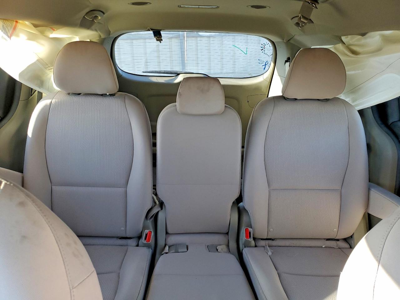 Kia Sedona Lx