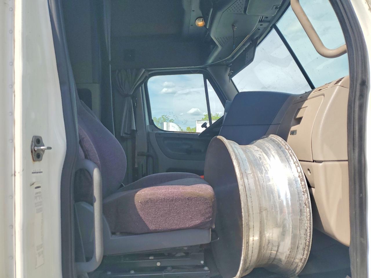 Freightliner Cascadia 125