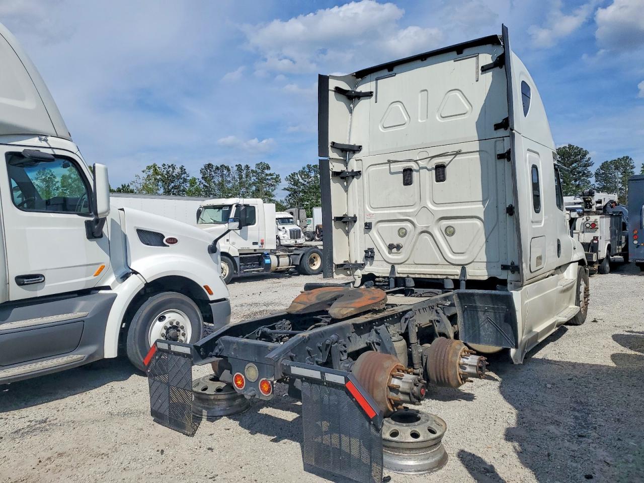Freightliner Cascadia 125