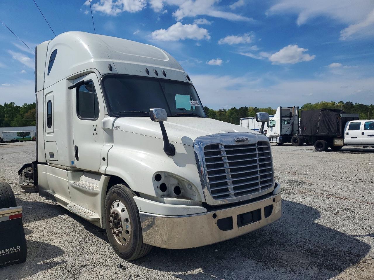 Salvage Freightliner Cascadia 125 Image