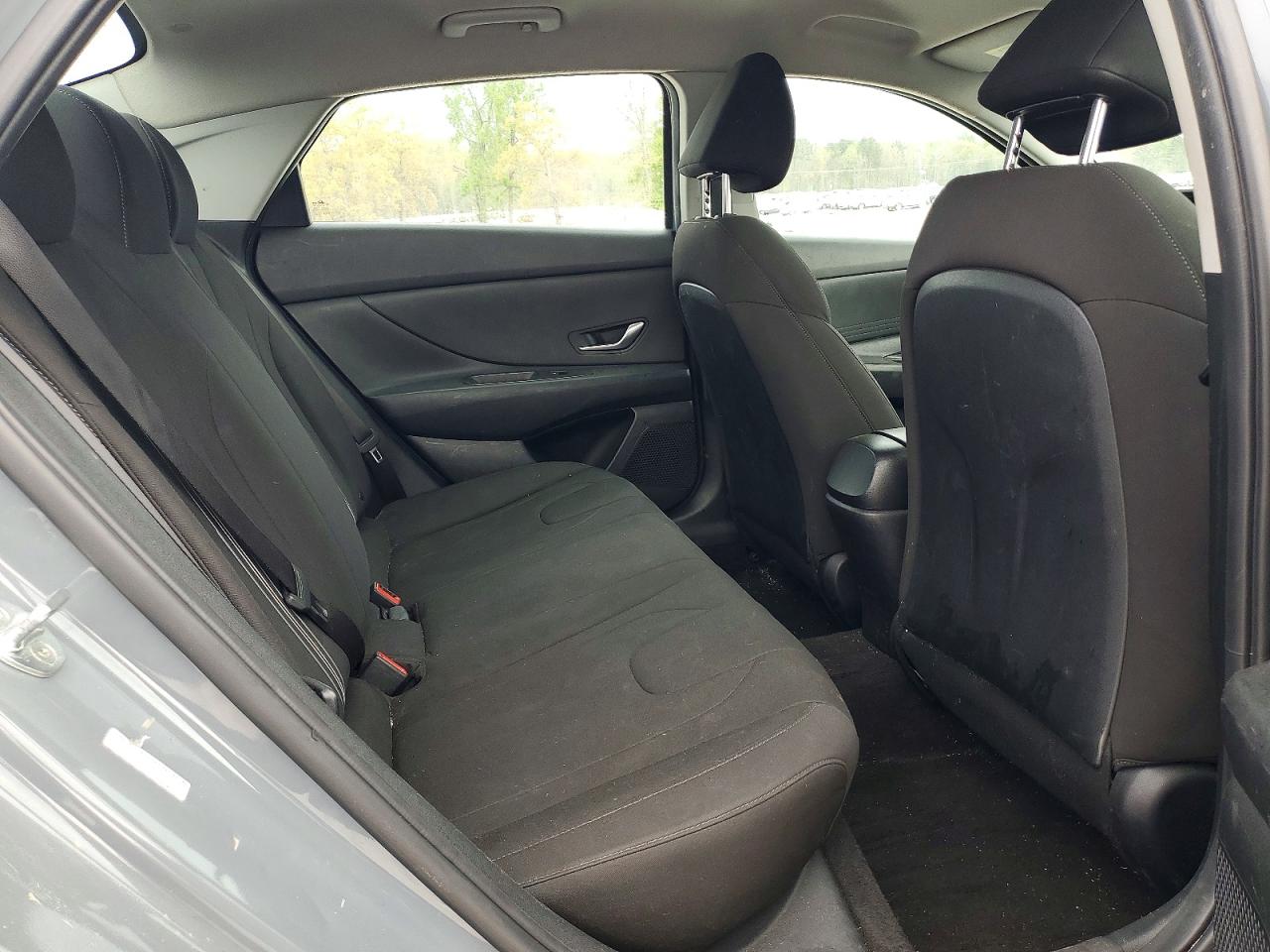 Hyundai ELANTRA Sel