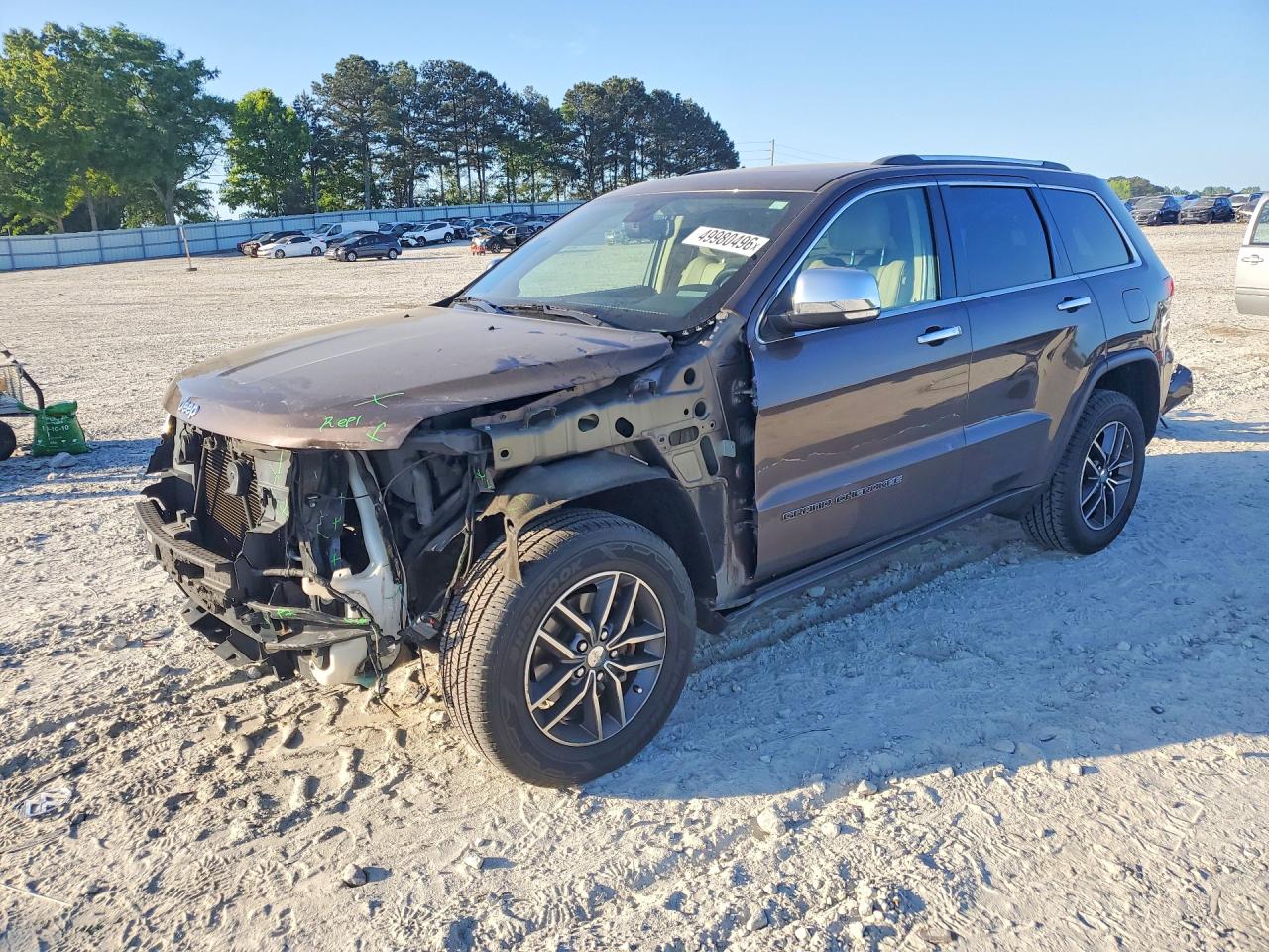 Salvage Jeep Cherokee Image
