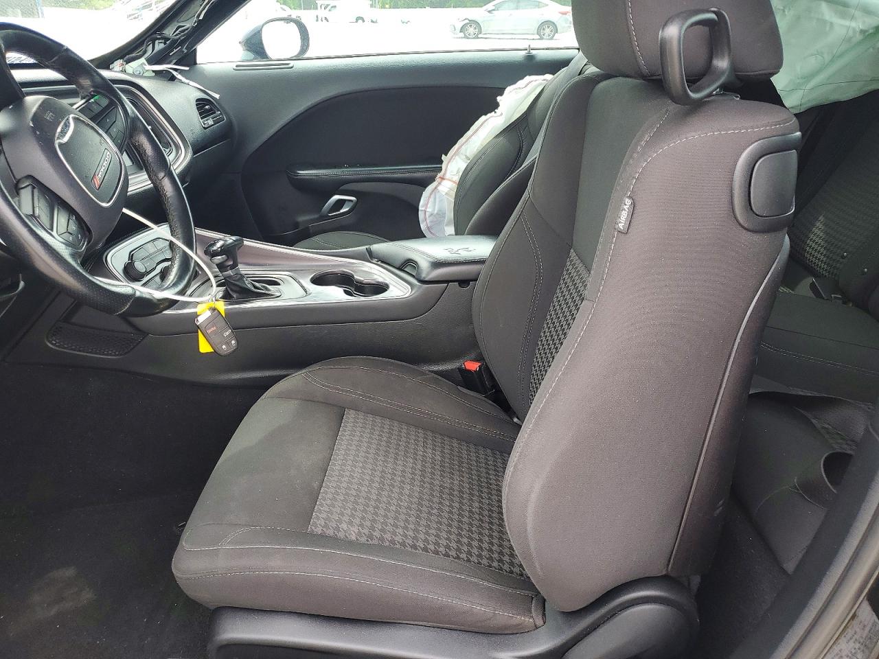 Dodge Challenger Sxt
