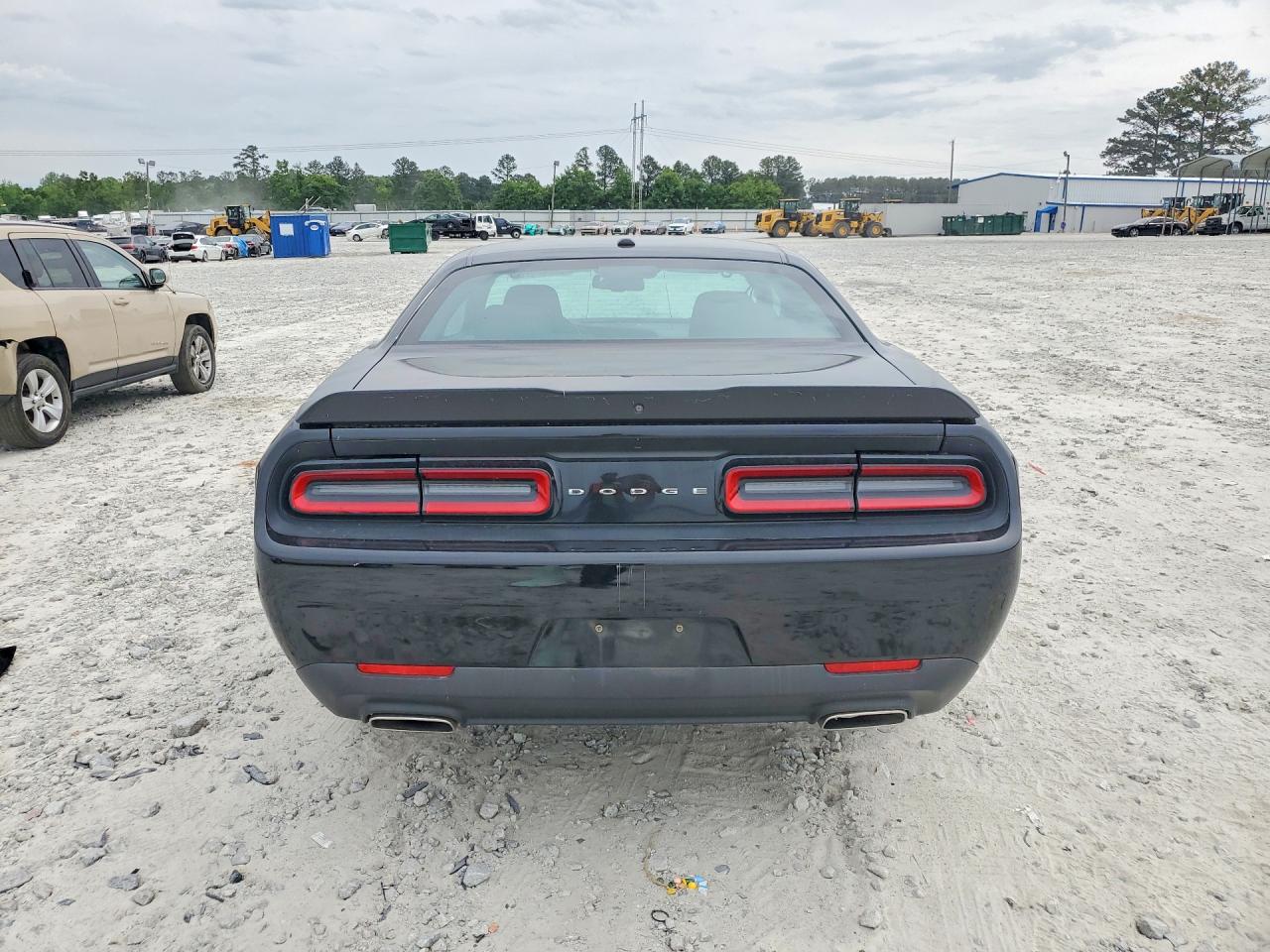 Dodge Challenger Sxt