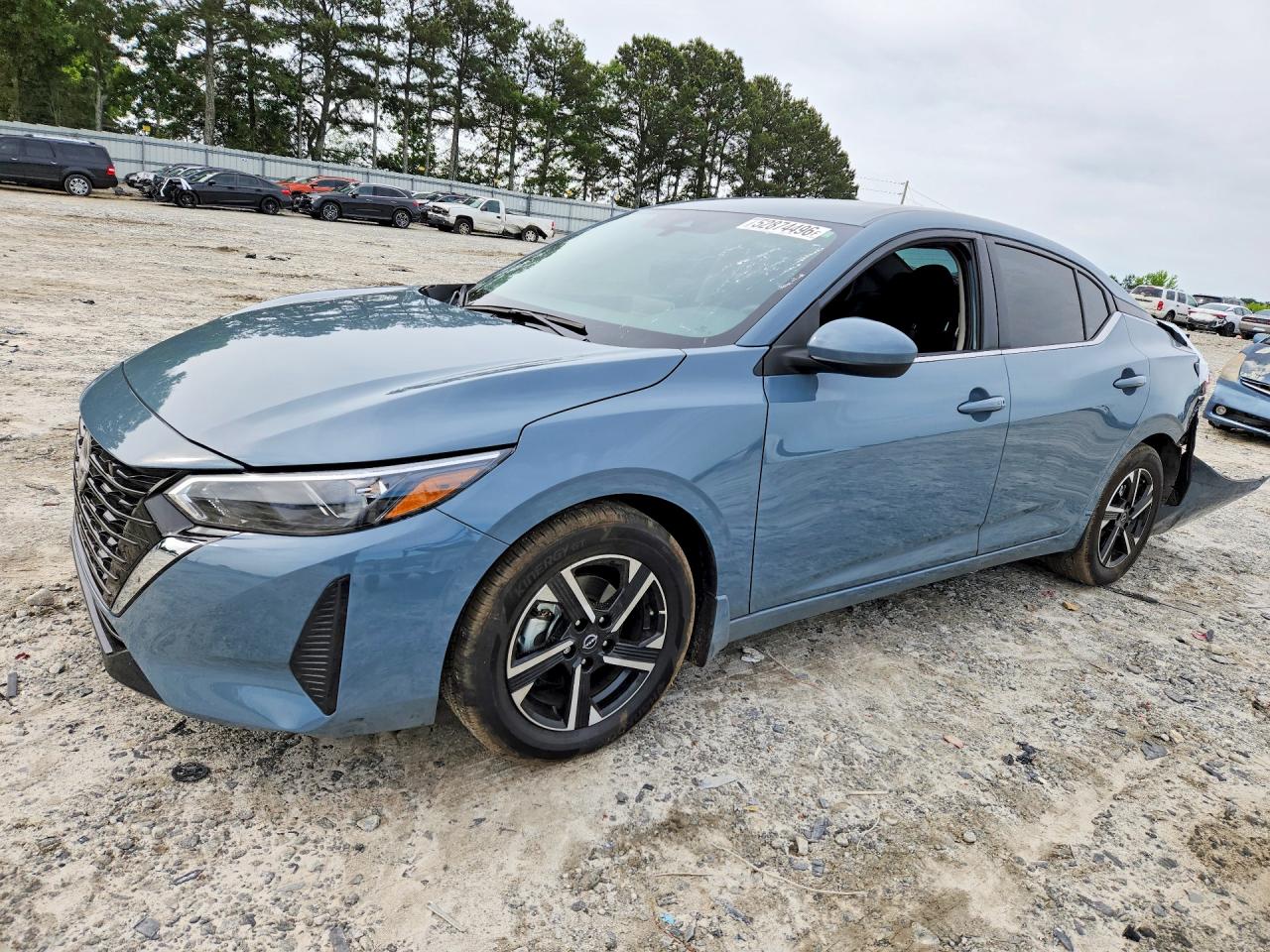 Salvage Nissan Sentra Image