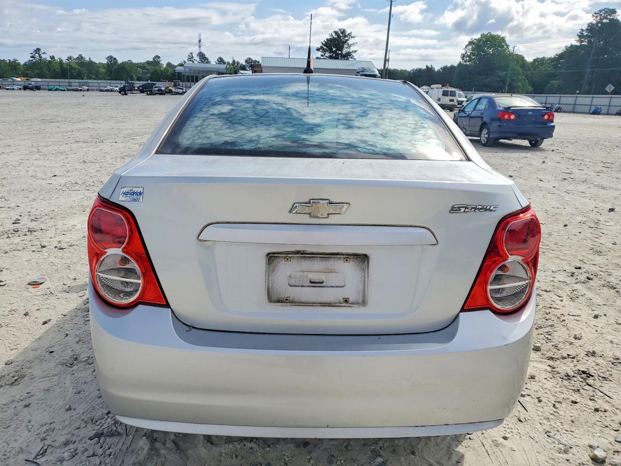 Chevrolet Sonic Ls