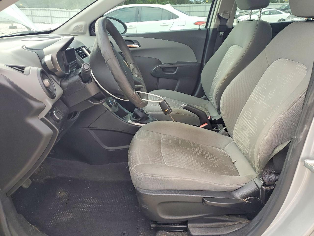 Chevrolet Sonic Ls