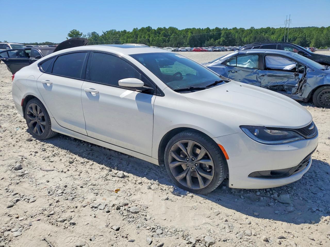 Chrysler 200