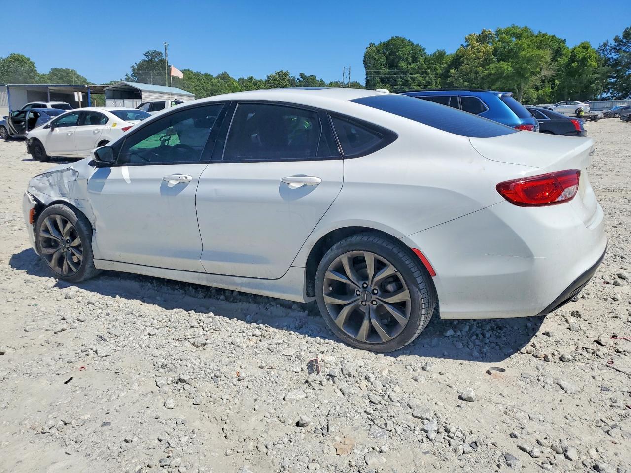 Chrysler 200