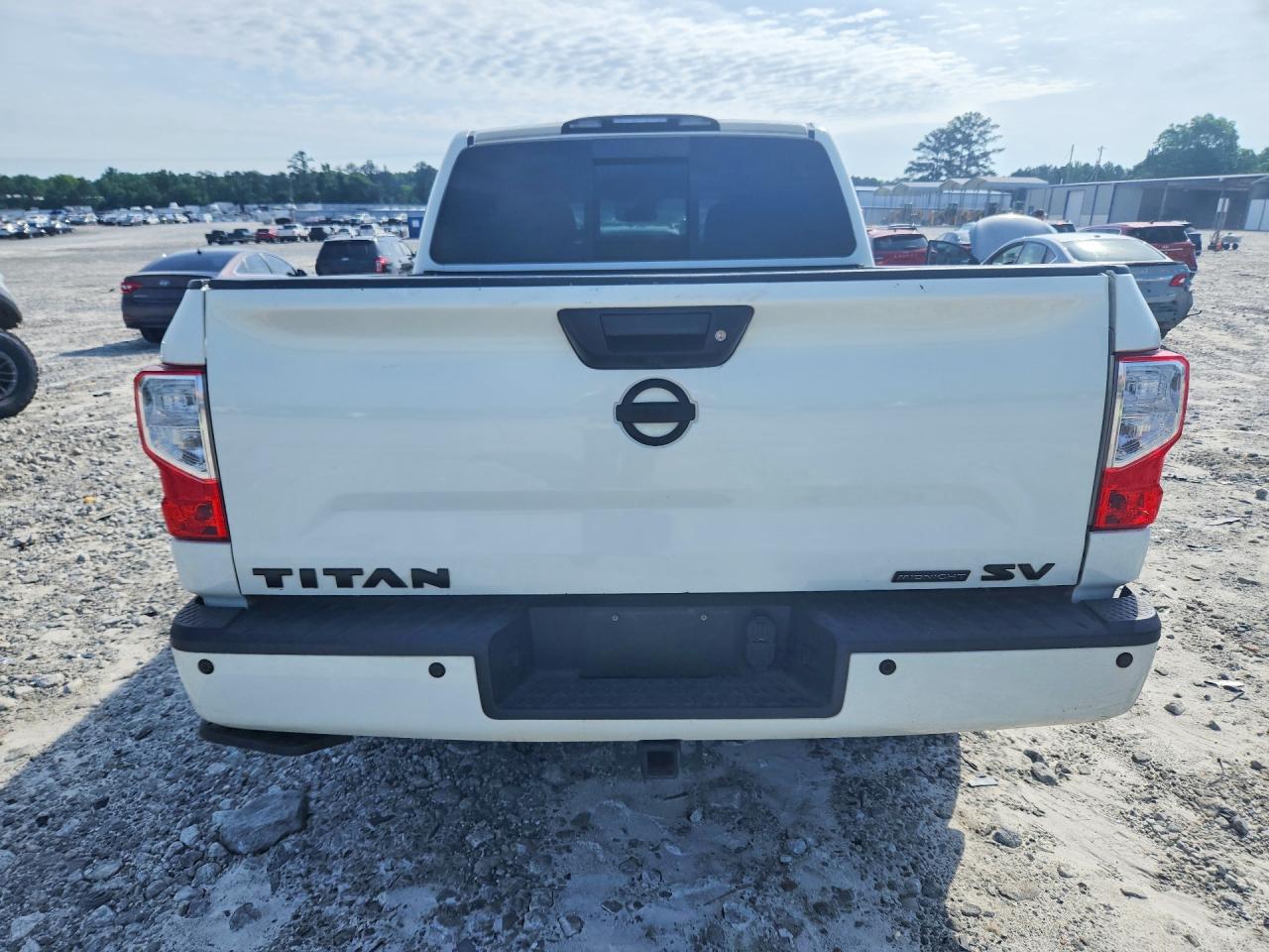 Nissan Titan Sv