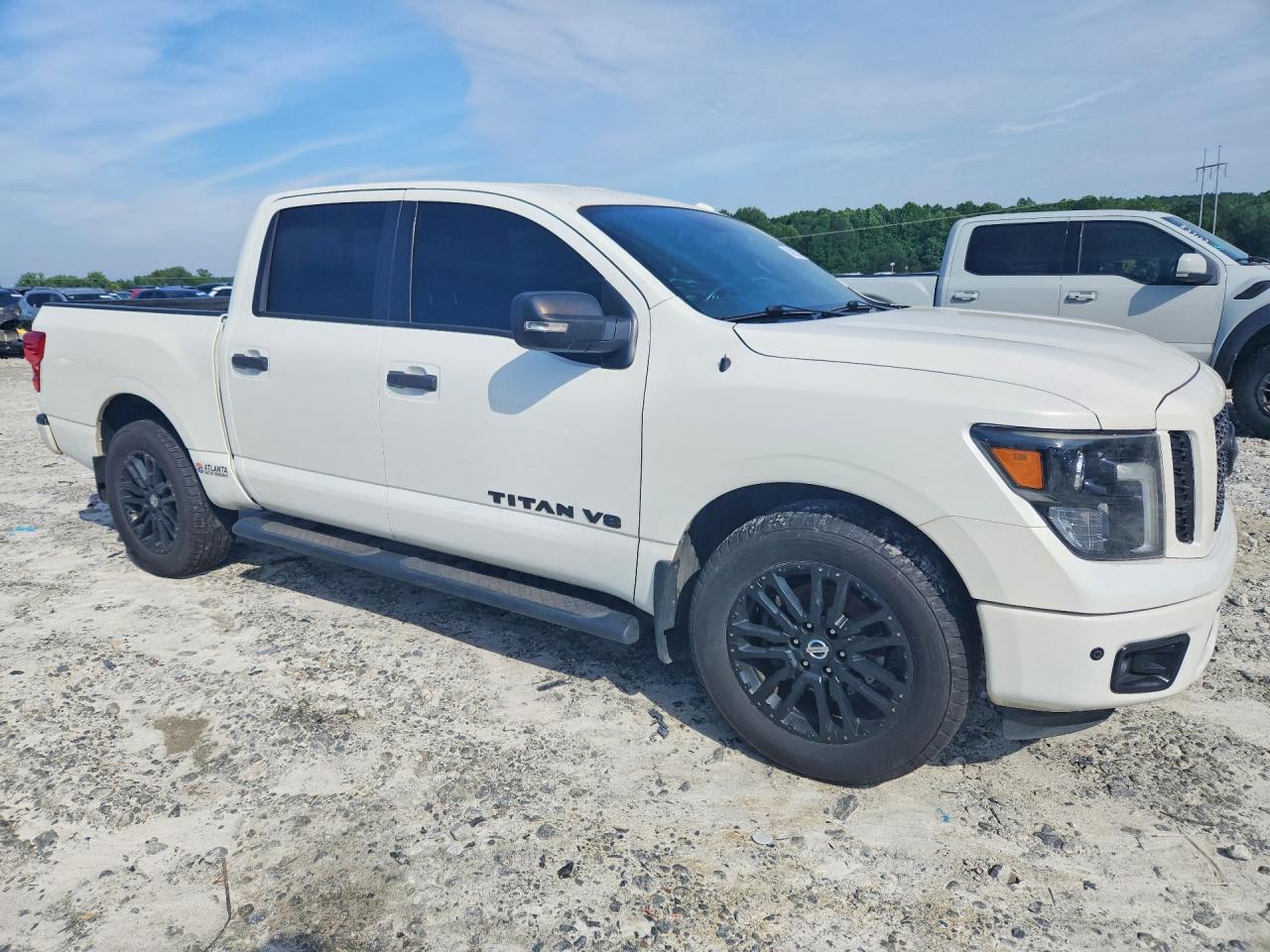 Nissan Titan Sv