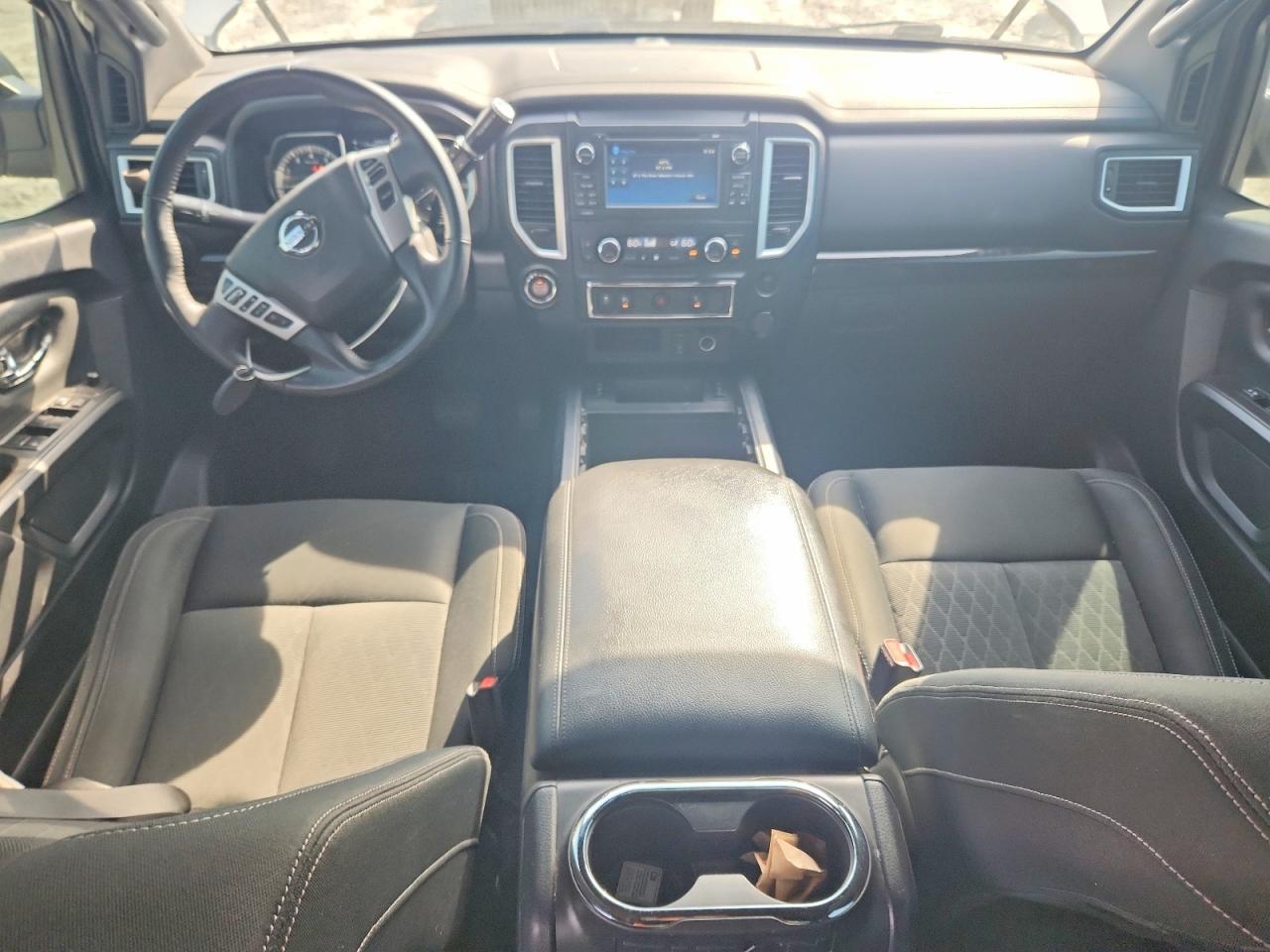 Nissan Titan Sv