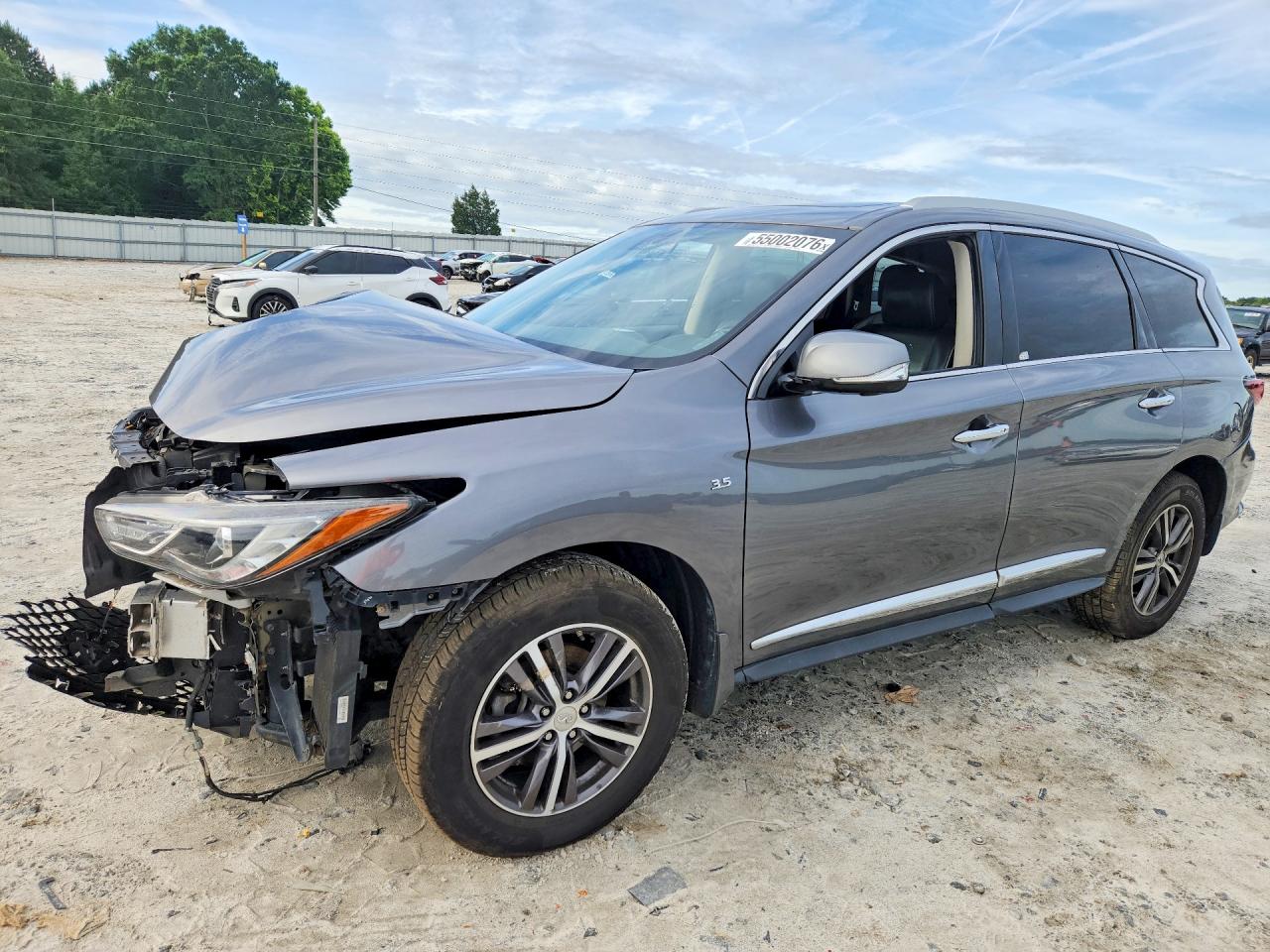 Salvage INFINITI Qx Image