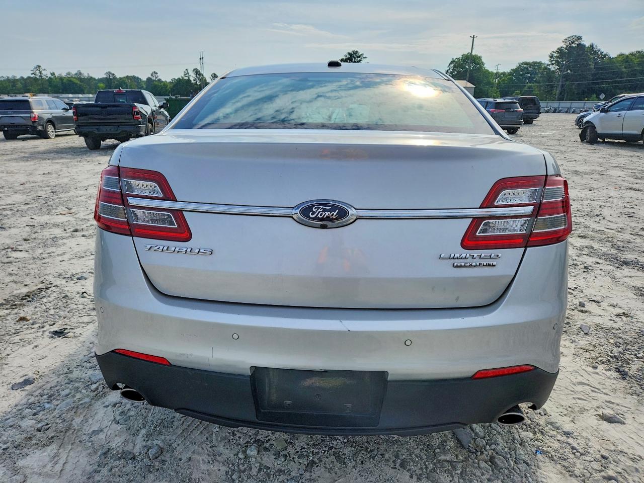 Ford Taurus Limited
