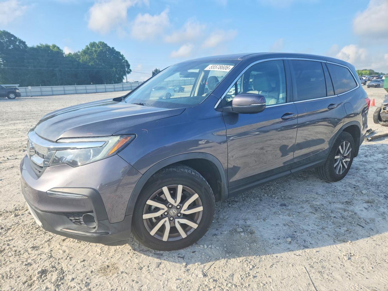 Salvage Honda Pilot Image