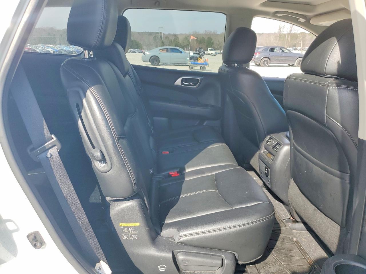 Nissan Pathfinder Sl