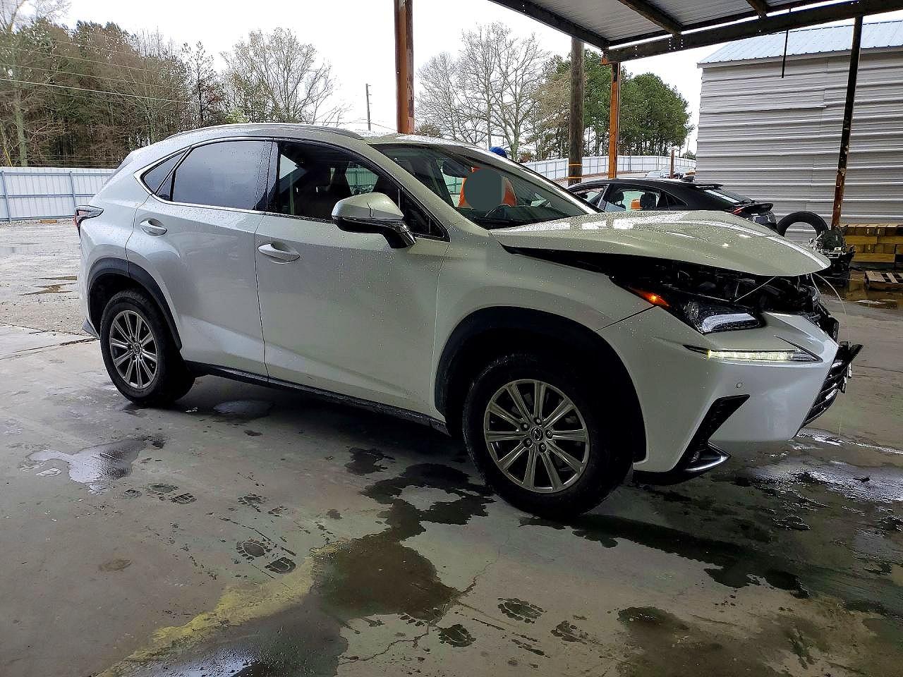Lexus NX Base