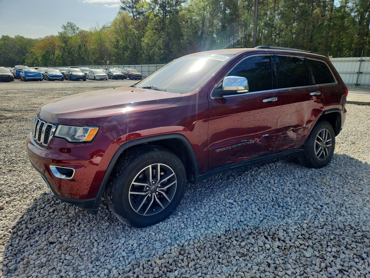 Salvage Jeep Cherokee Image