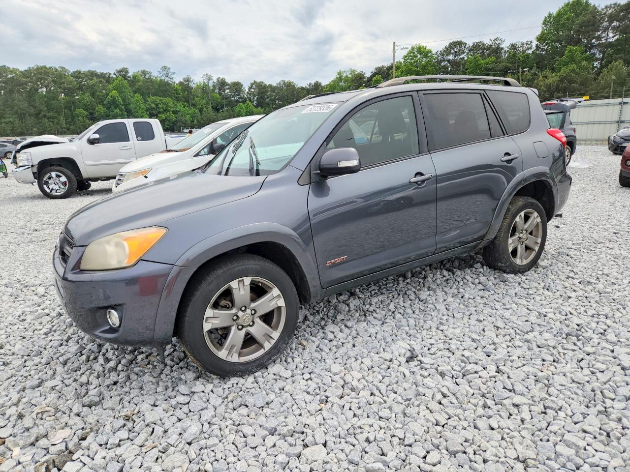 Salvage Toyota RAV4 Image