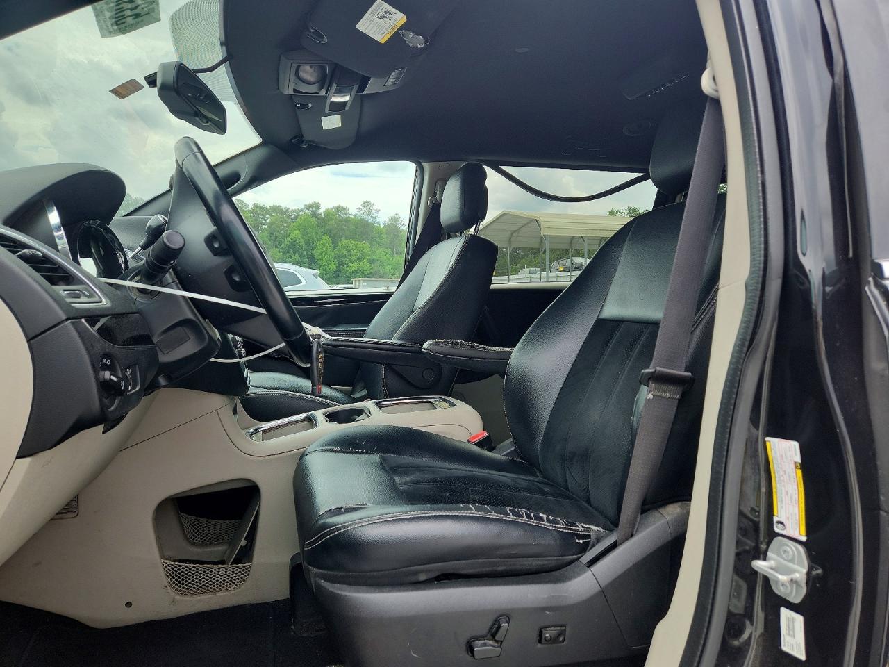 Dodge Caravan Sxt