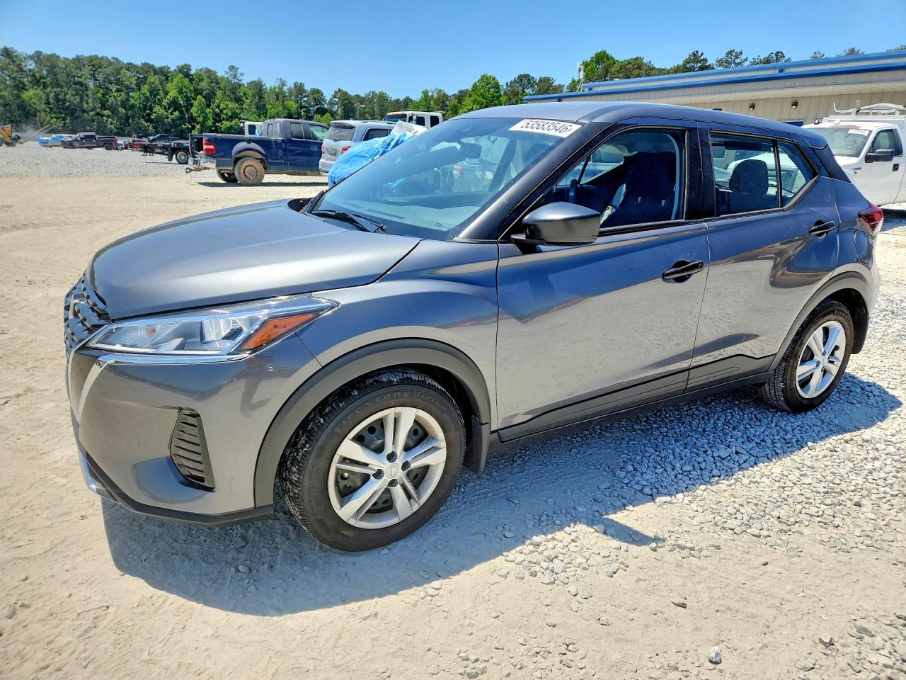 Salvage Nissan Kicks Play Image
