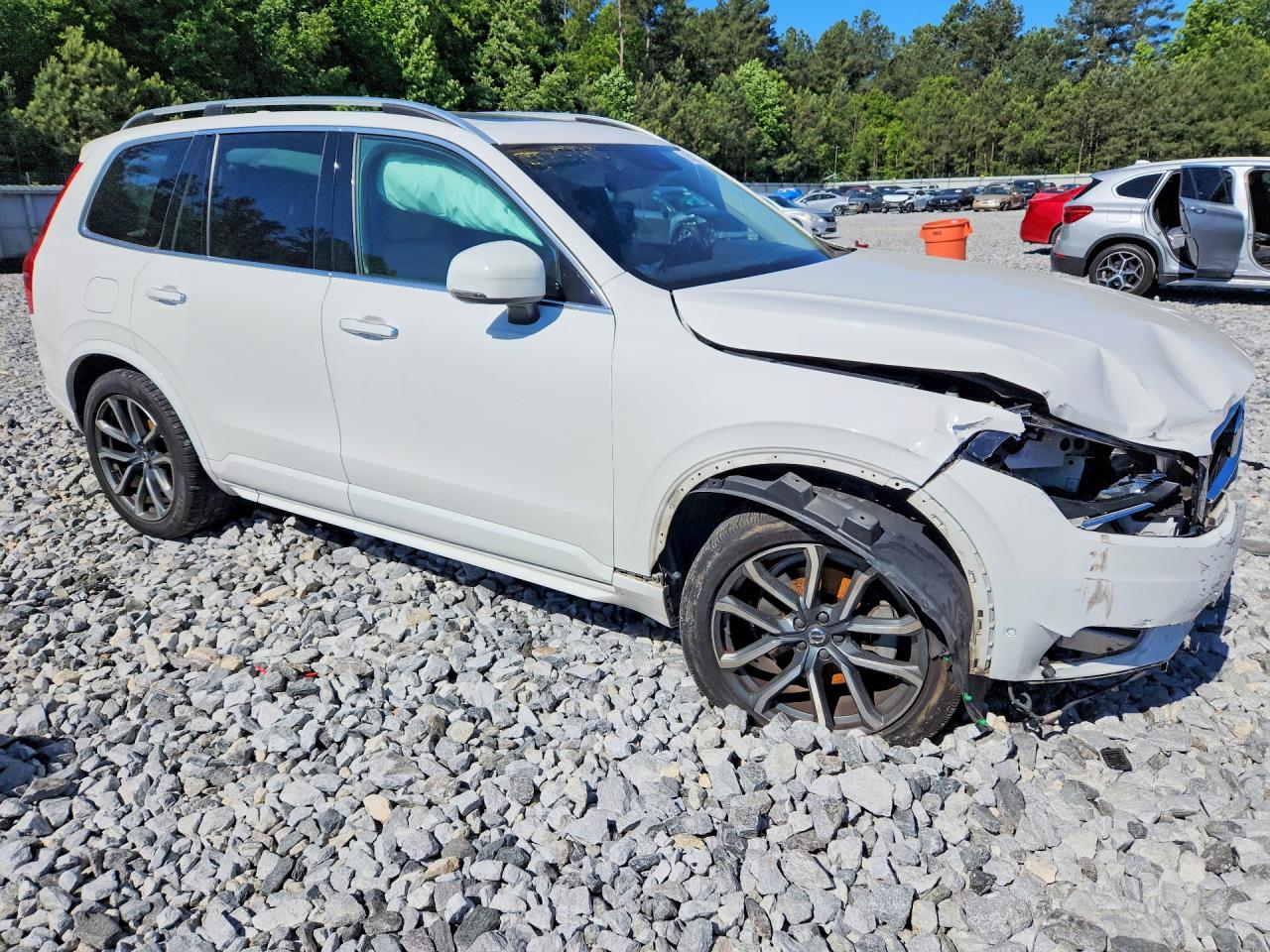 Volvo XC90 T6