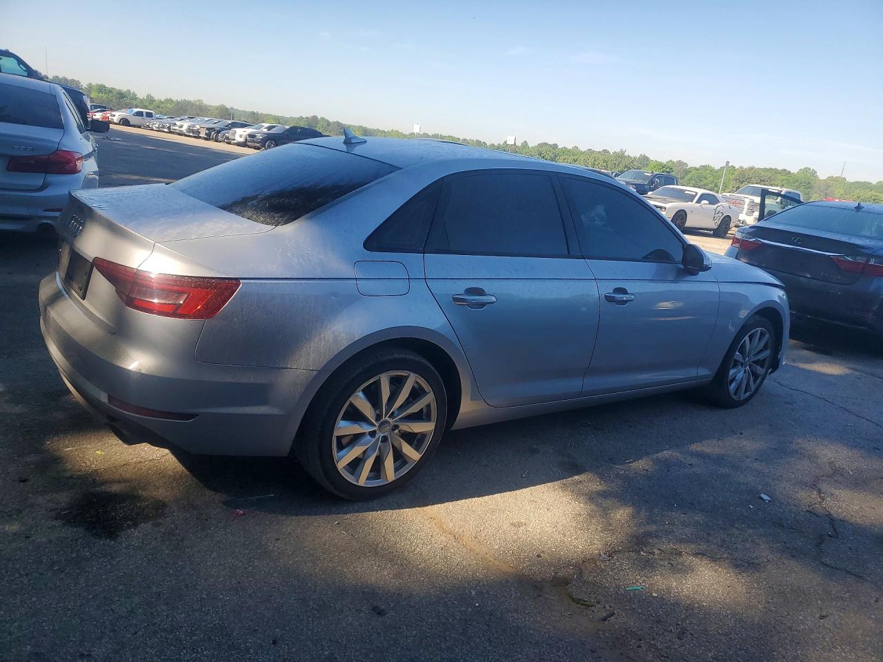 Audi A4 Premium