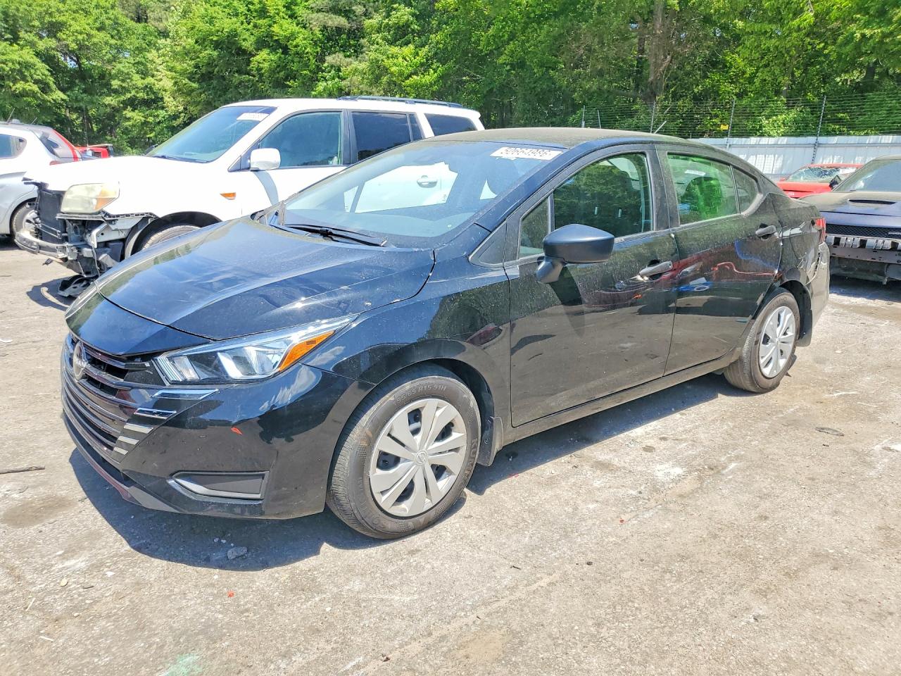 Salvage Nissan Versa Image
