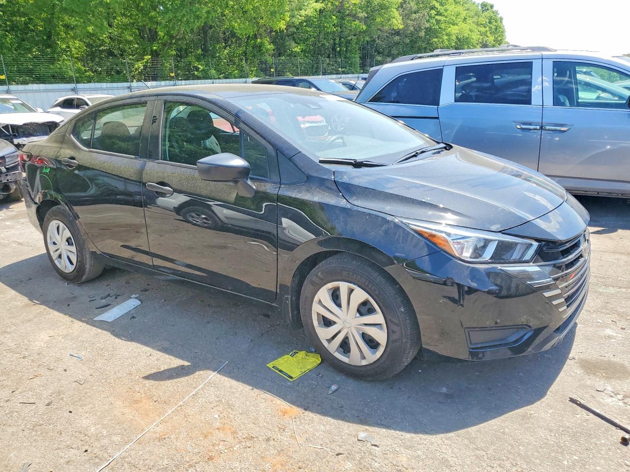 Nissan Versa S
