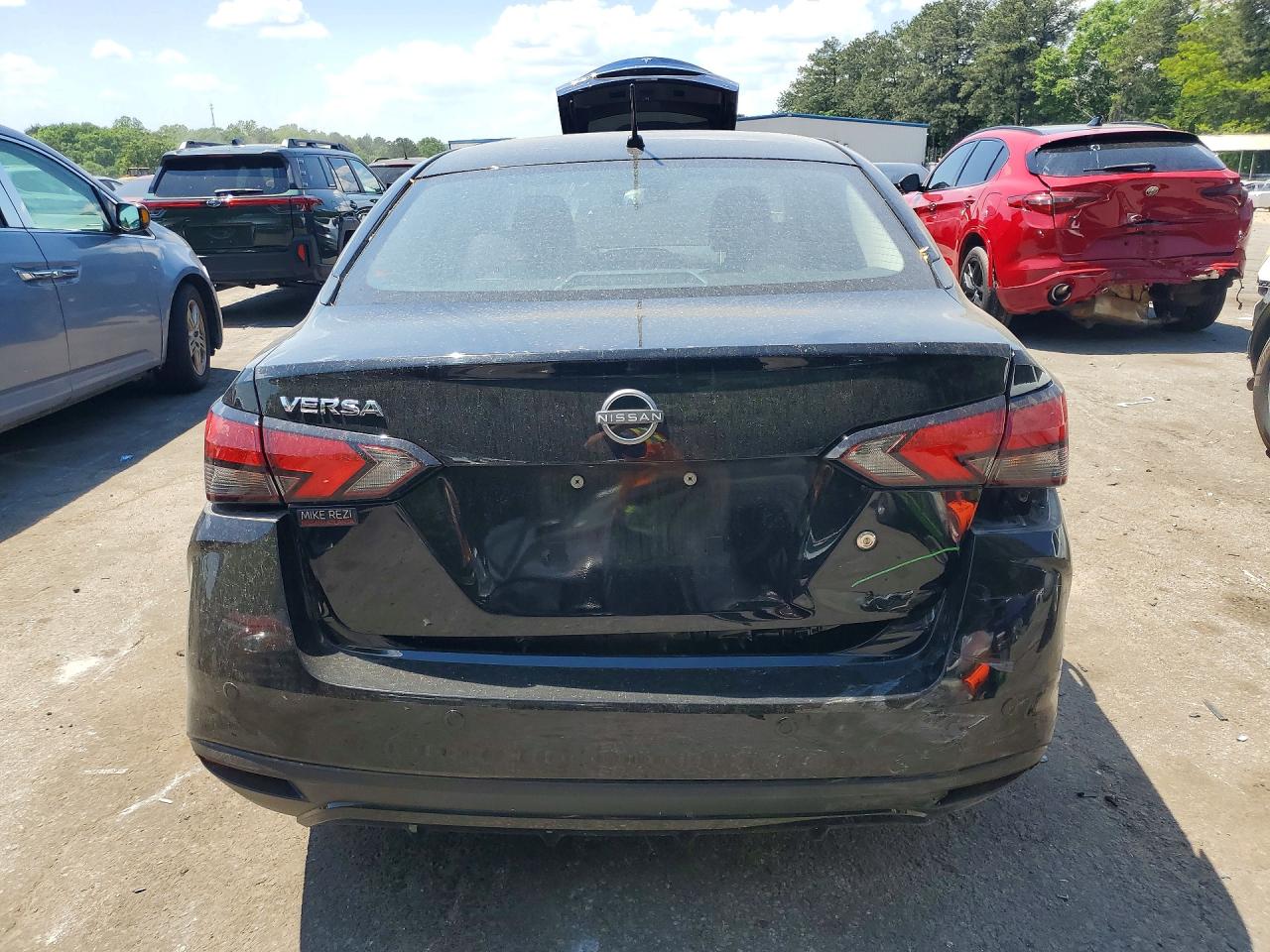 Nissan Versa S
