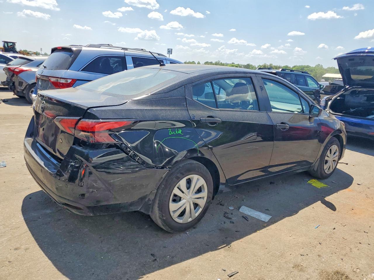Nissan Versa S