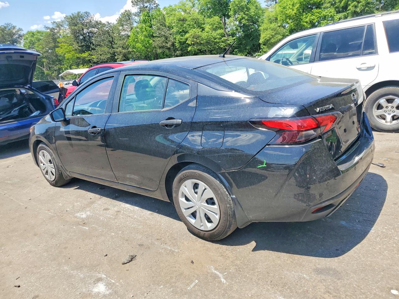 Nissan Versa S