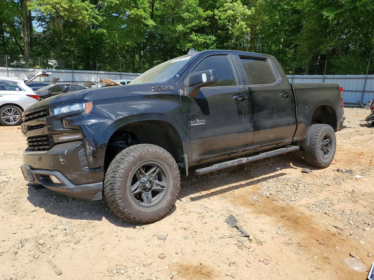 Salvage Chevrolet Silverado Image