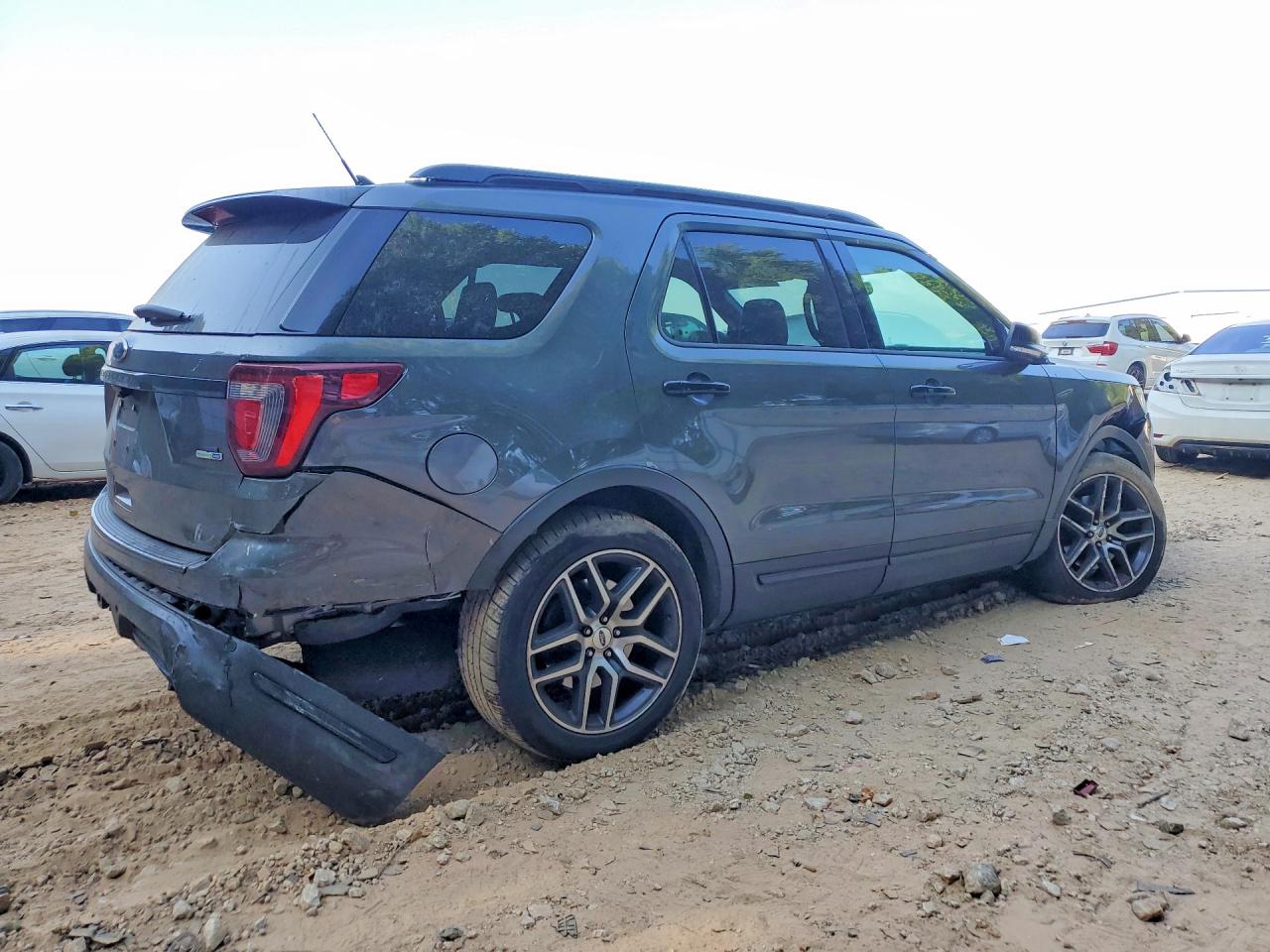 Ford Explorer Sport