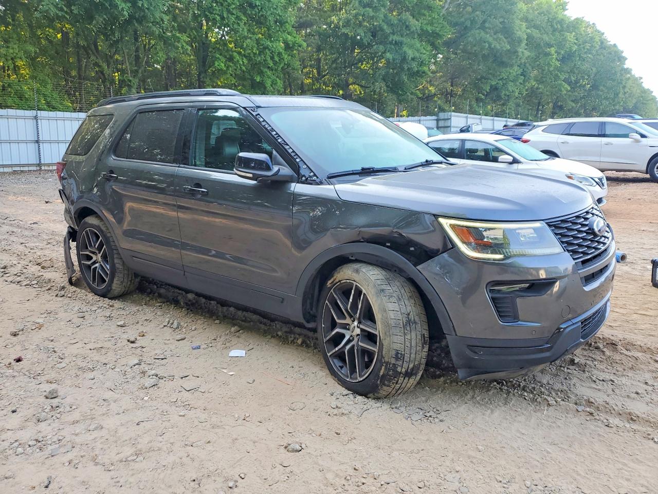 Ford Explorer Sport
