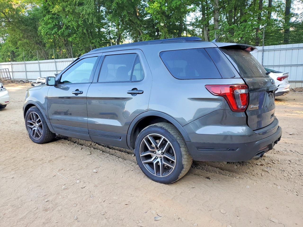 Ford Explorer Sport