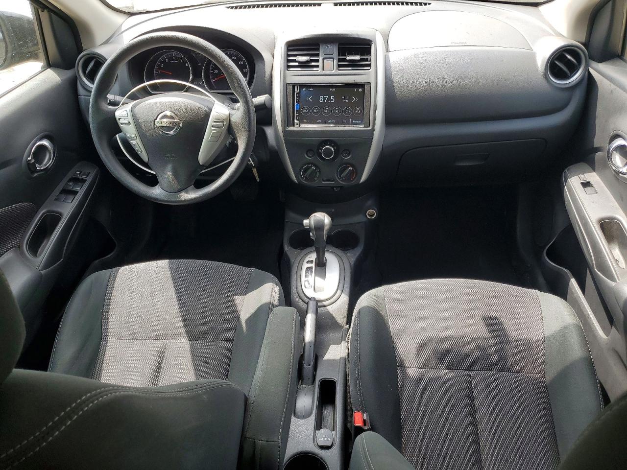 Nissan Versa Sv