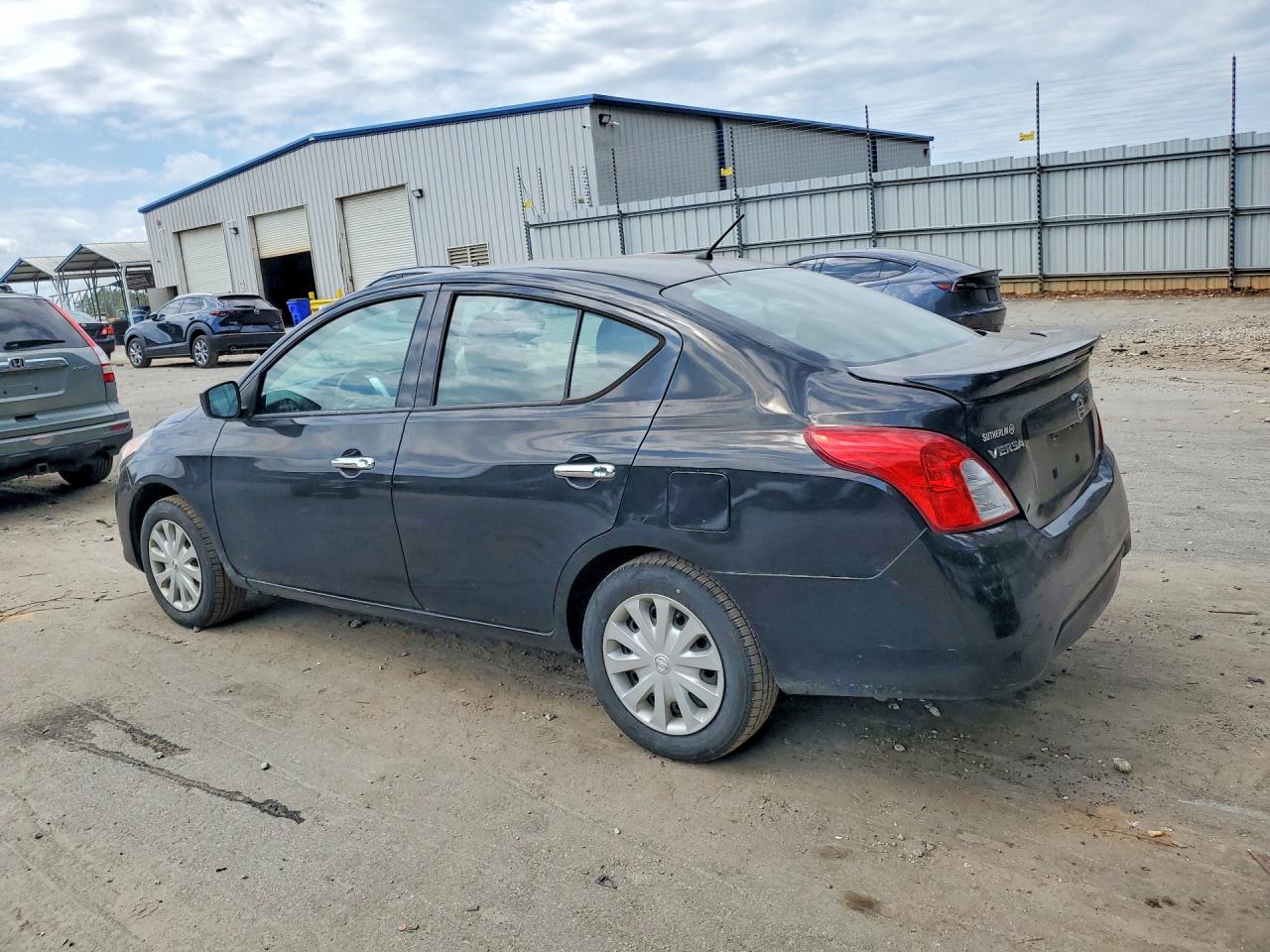 Nissan Versa Sv