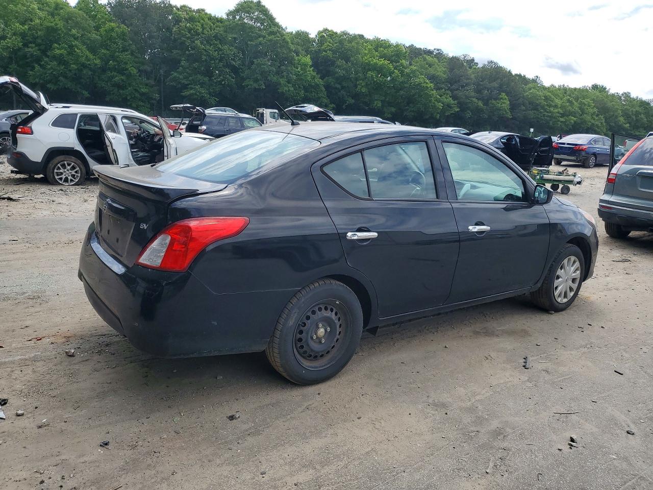 Nissan Versa Sv
