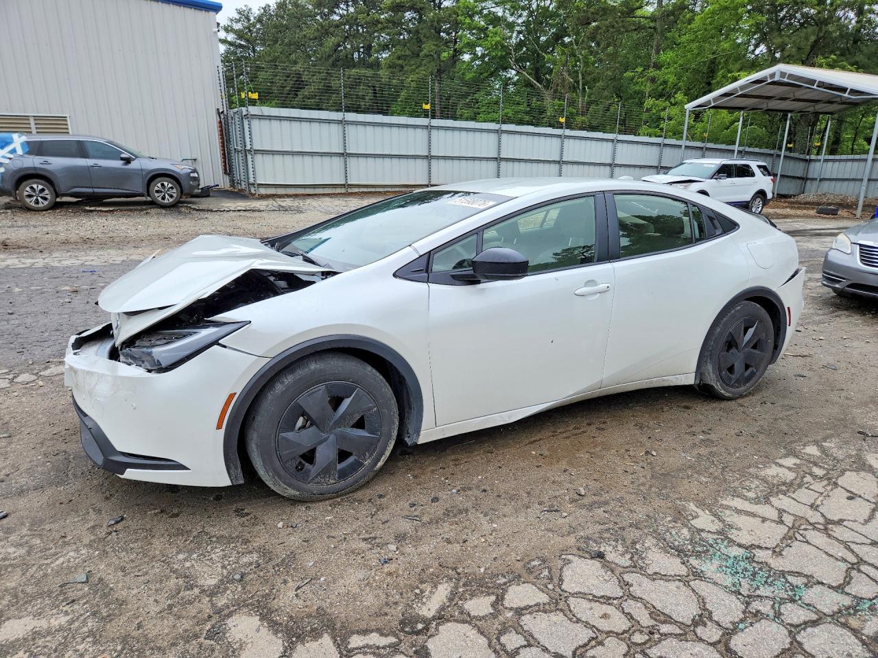 Salvage Toyota Prius Image