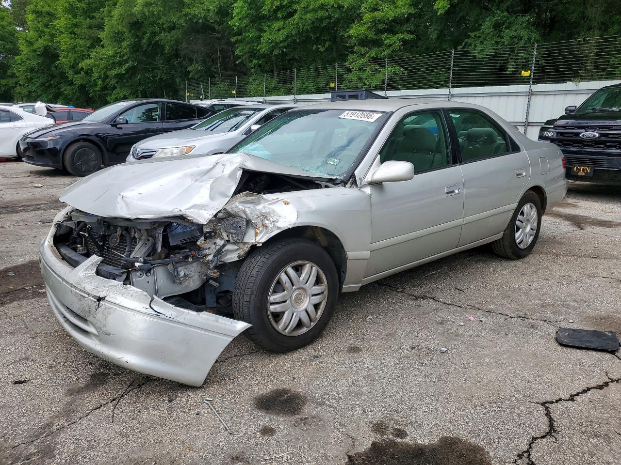 Salvage Toyota Camry Image
