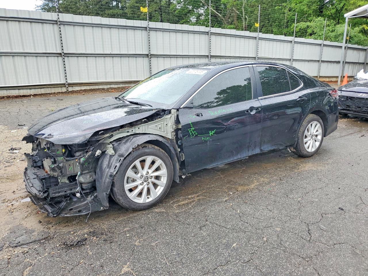 Salvage Toyota Camry Image