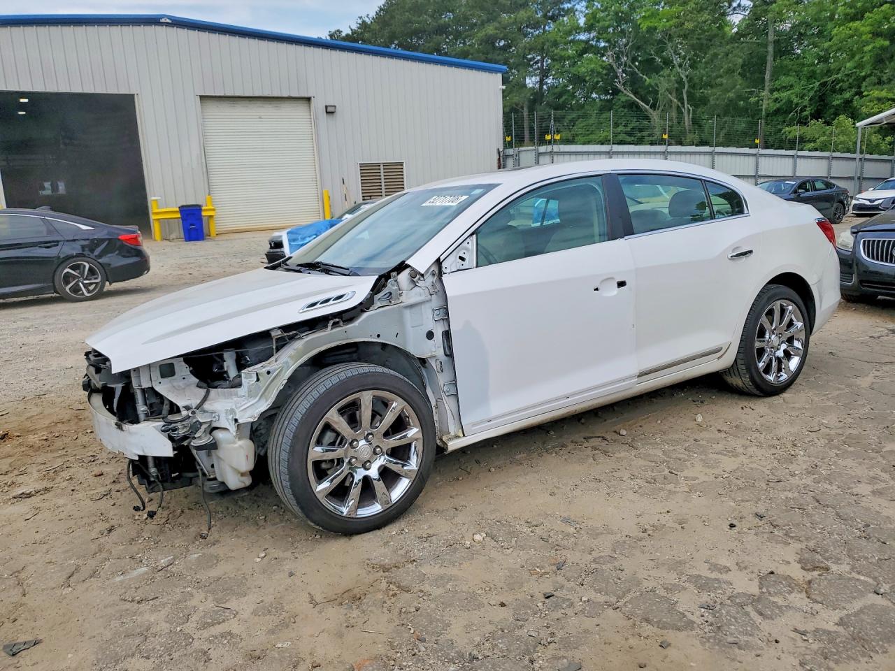 Salvage Buick LaCrosse Image