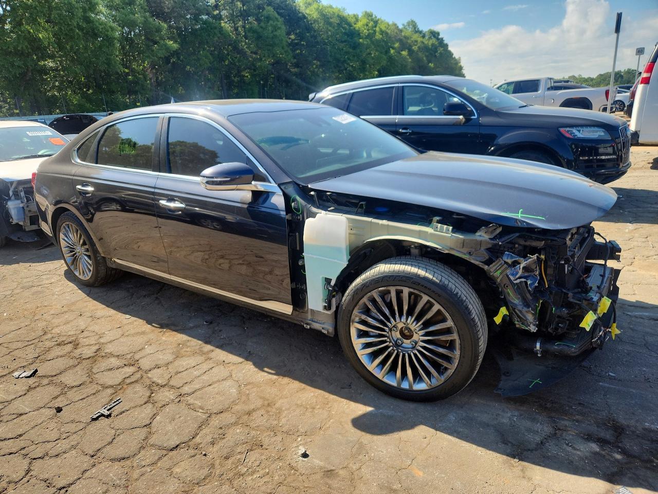 Kia K900 Luxury